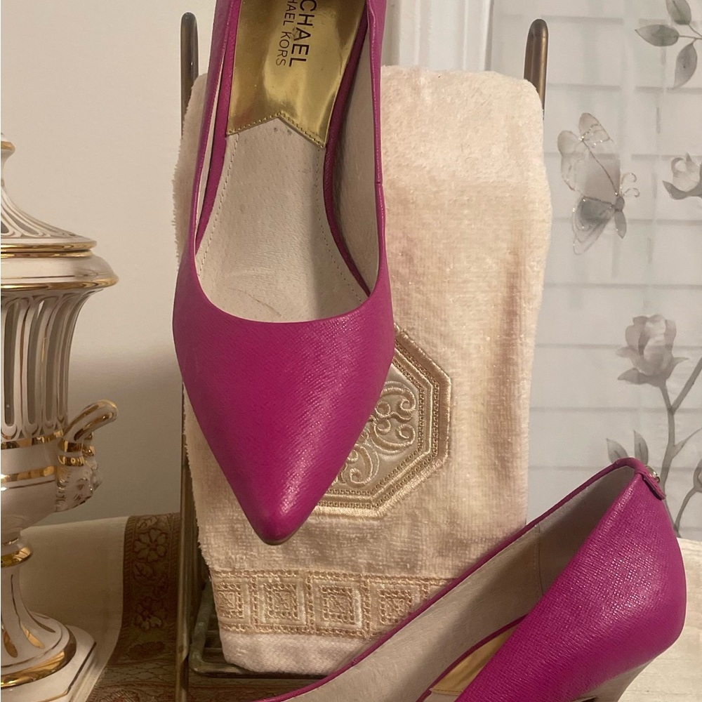 Michael Kors Fuchsia Heels - New